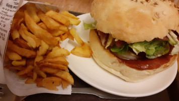 Yalta Burger Normand food