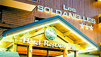 Les Soldanelles inside