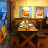 Shakey's Persone