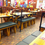 Shakey's Esterno
