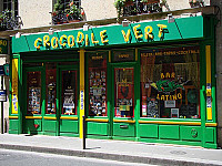 Crocodile Vert outside