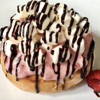 Cinnaholic food