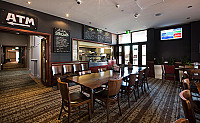 Melton Hotel inside