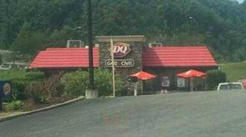 Dairy Queen Grill Chill outside