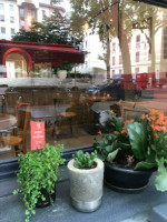 Bistrot Des Polissons food