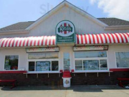 Rita's outside