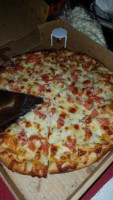 Donna Lynn's Pizza food