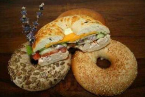 La Boutique Bagels food