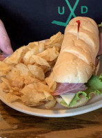 Bonzer's Sandwich Pub food