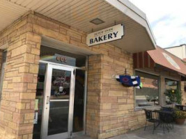 Van Hemert's Dutch Oven Bakery Boone, Ia outside