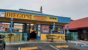 Diegos Mexican Food inside