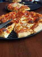 Barro's Pizza food