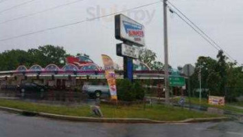 Bumpers Drive-in Of America outside