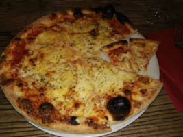 Pizzeria de la vallee food