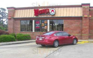 Wendy's outside