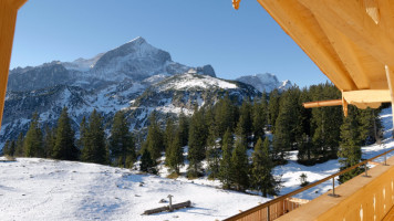 Berggasthof Kreuzalm inside