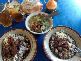 Soto Rawon Mbak Sut food