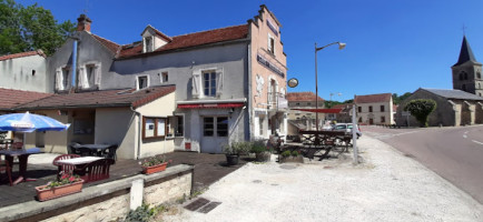 hotel-restaurant le marmagne inside