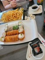 Sushimaky food