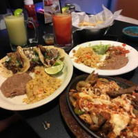 Los Agaves food