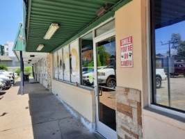 Shorty's Pizza Shack outside