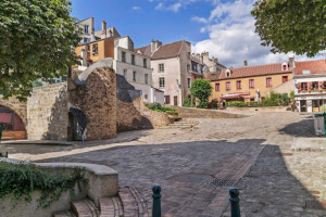 Jardin Fonda outside