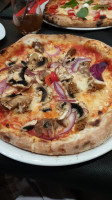 Rustico Pizza E Vino food