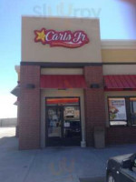 Carl's Jr. outside