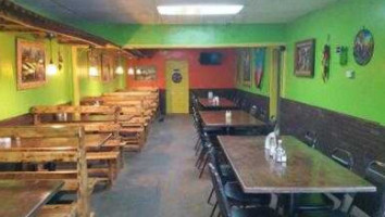 Los Aztecas Mexican inside