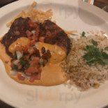 Uncle Julio's Dentro