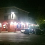 Cles Caffe Lounge Pizzeria Exterior