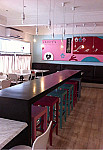 Larcy's Cupcakery Cafe inside