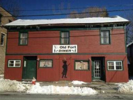 Ye Old Fort Diner outside