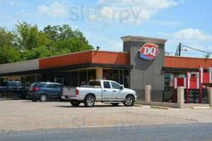 Dairy Queen outside