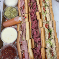 Lee's Hoagie House food