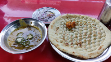 Shahi Mutton Haleem Murgh Chanay inside