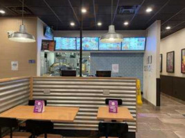 Taco Bell inside