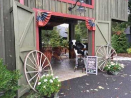 The Barn Restaurant Bar outside