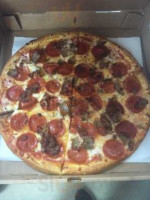 Gino's Pizza food