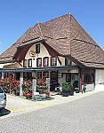 Gasthaus Zum Baren outside