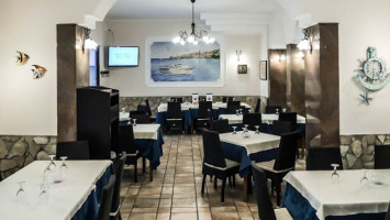 Pizzeria Adriano A Mare food