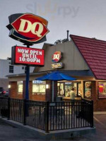 Dairy Queen outside