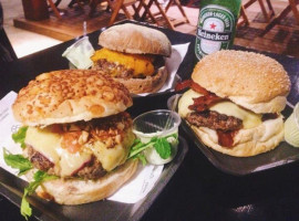 Guerrilha Burger food