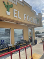 El Fogon outside