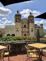 Los Andantes Terraza inside