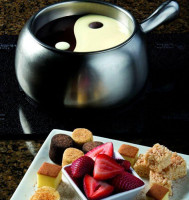 The Melting Pot food