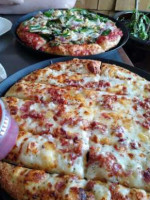 Main Crust Co food