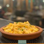 Zoya Dentro