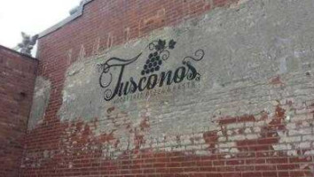 Tuscono's food