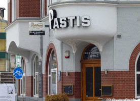 Pastis Kiel Gmbh Grill outside